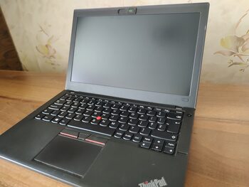 Lenova thinkpad x260 i7-6600u 16gb RAM