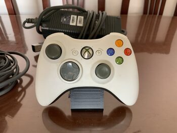 Xbox 360 Elite, Black, 20GB + Mando for sale