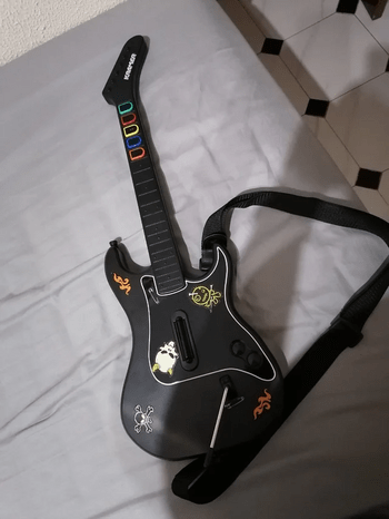 Guitarra Kramer Guitar Hero PS2