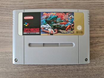 Super Nintendo édition Street Fighter 2 en boîte