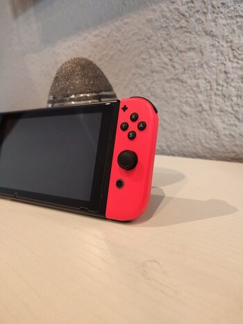 Get Nintendo Switch Vulnerable con caja + todos los accesorios 