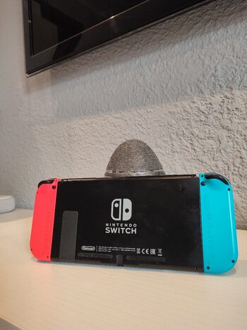 Nintendo Switch Vulnerable con caja + todos los accesorios 