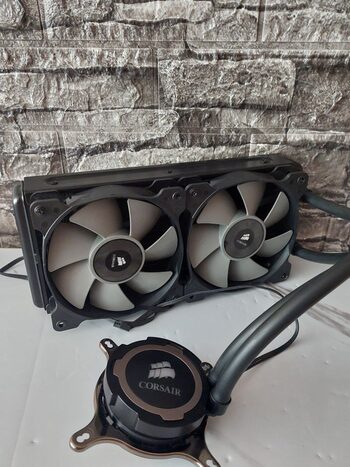 Corsair H105 800-2700 RPM Water Cooled CPU Cooler