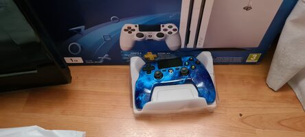 Get ps4 pro blanca