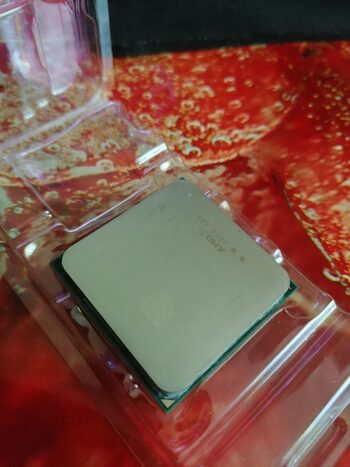 AMD Phenom II X3 710 2.6 GHz AM3 Triple-Core CPU