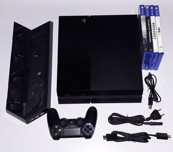 PlayStation 4 FAT de 500GB + mando + juegos