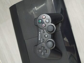 Playstation 3 500GB Negra + Mando Original + 18 Juegos