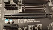 Gigabyte GA-990FXA-UD3 AMD 990FX ATX DDR3 AM3+ 4 x PCI-E x16 Slots Motherboard