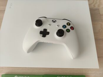 XBOX ONE X 1TB SPECIAL EDITION+ 2 ZAIDIMAI