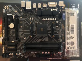 Gigabyte B450M DS3H AMD B450 Micro ATX DDR4 AM4 2 x PCI-E x16 Slots Motherboard