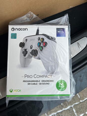 Nacon pro compact xbox controller