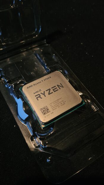 AMD Ryzen 7 2700X 3.7-4.3 GHz AM4 8-Core CPU