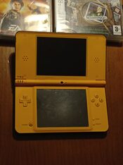 Nintendo DSi XL, Yellow