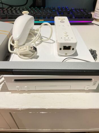 Consola Nintendo Wii + Cableado + Mandos