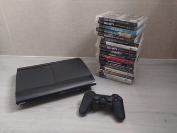 Playstation 3 500GB Negra + Mando Original + 18 Juegos