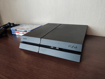 PlayStation 4 + PS4 Du valdymo pultai + GTA V + Fifa 15 + NBA 2K15