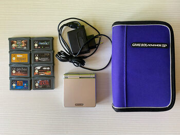GameBoy Advance SP (cargador y juegos originales)