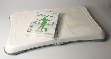 Nintendo Wii Balance Board RVL-021 + Wii Fit Plus