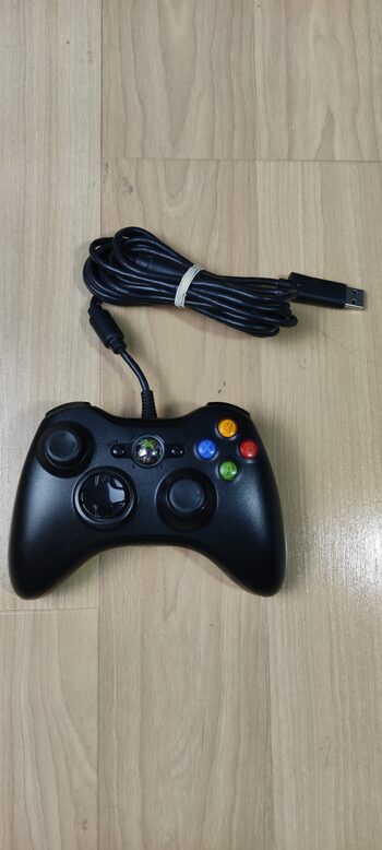 Mando Xbox 360 con cable 