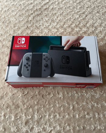 nintendo switch +P.I.R.A.T.A + microsd256gb + rcm loader for sale