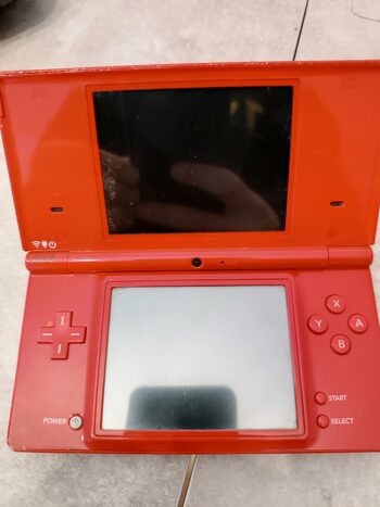 Nintendo DSi, Red