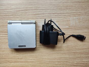 Game Boy Advance SP Gris con cargador
