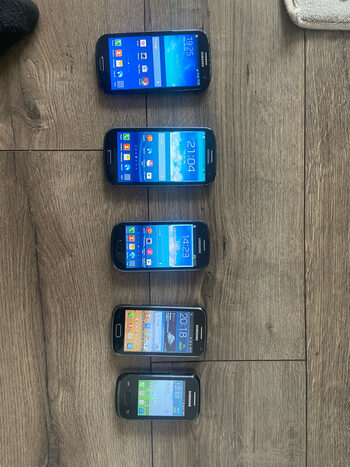 5 Samsung mobilus telefonai