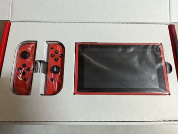 Nintendo Switch Edición Mario con funda