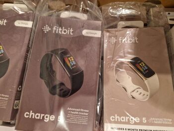 Fitbit Charge 5 Baltas ismanusis laikrodis 