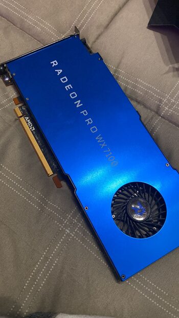 AMD Radeon Pro WX 7100 8 GB 900-1080 Mhz PCIe x16 GPU