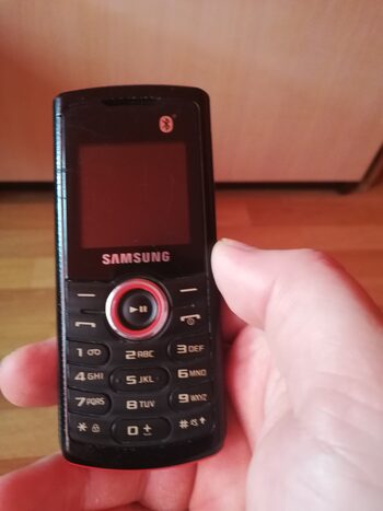 Samsung E2121