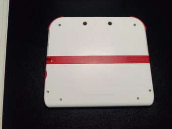 Nintendo 2ds. Consola nintendo 2ds roja y blanca.