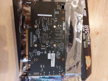 Asus GeForce GTX 1050 Ti 4 GB 1379-1506 Mhz PCIe x16 GPU