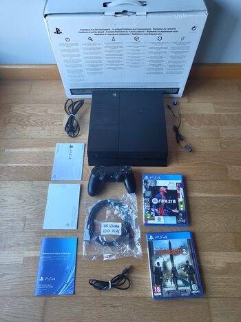 PlayStation 4 500GB + DualShock 4 + Caja