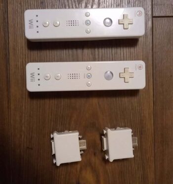 Originalus Nintendo Wii remotes (2 vienetai)