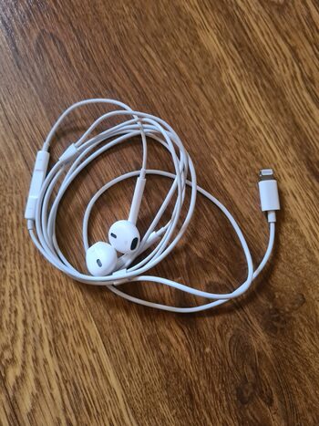 Apple Earpods Lightning jungtis