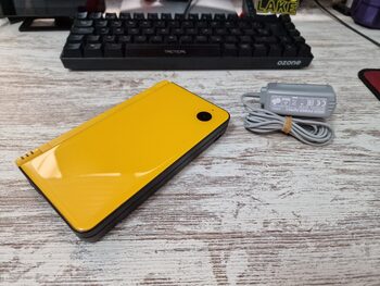 Nintendo DSi XL 