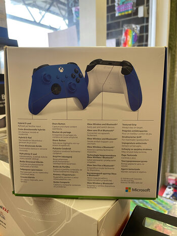 Redeem Xbox Series X|S belaidis pultelis. Shock Blue spalva. Tinka Xbox one konsolėms. Wireless joystick