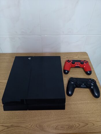 PlayStation 4 (black), 1 TB + 2 mandos