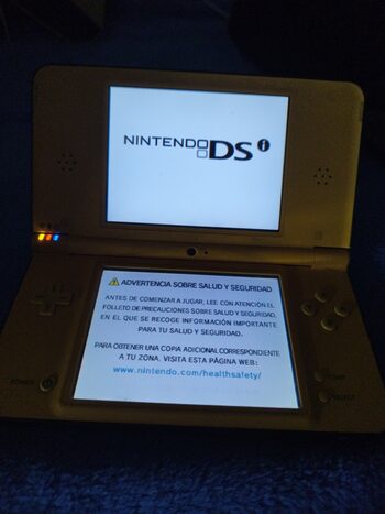 Get Nintendo DSi XL, Yellow