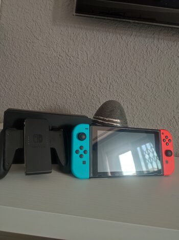 Nintendo Switch, Blue & Red