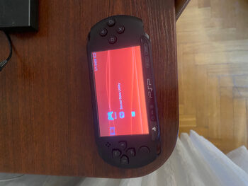 PSP-street , black , 2gb memory stick 