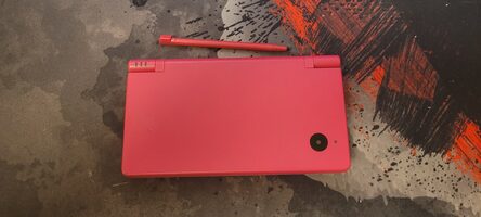 Nintendo DSi, Pink su homebrew + 4gb sd kortelė