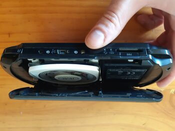 PSP Street (E1000) NEGRA, 16GB + Juego +Memory Stick + Cargador for sale