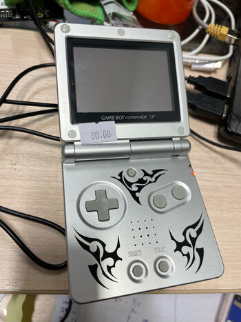Tribal Limited Edition Silver Nintendo Game Boy advance SP GBA