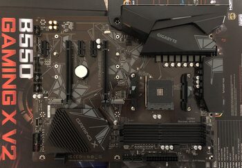 Gigabyte B550 GAMING X V2 AMD B550 ATX DDR4 AM4 2 x PCI-E x16 Slots Motherboard