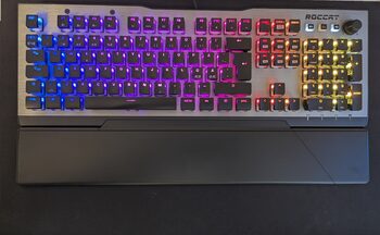 ROCCAT Vulcan 120 AIMO mechaninė klaviatūra