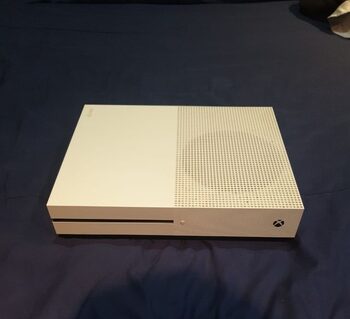 Xbox One S, White, 1TB 3 Juegos en Fisico, Sin Mando.