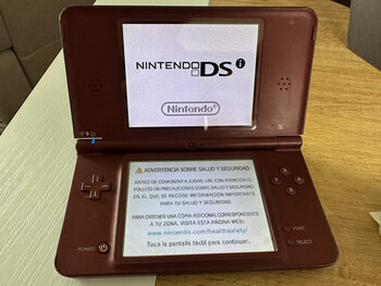 Nintendo DSi XL marrón