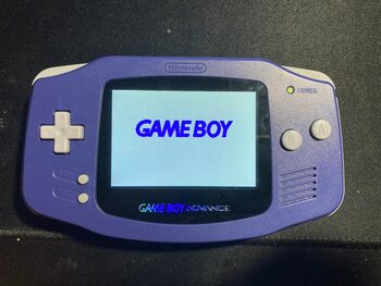 Game Boy Advance modintas su IPS ekranu